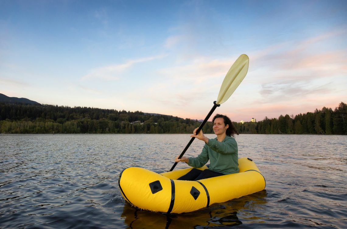 Découvrez les meilleurs kayaks gonflables 1 place analysés